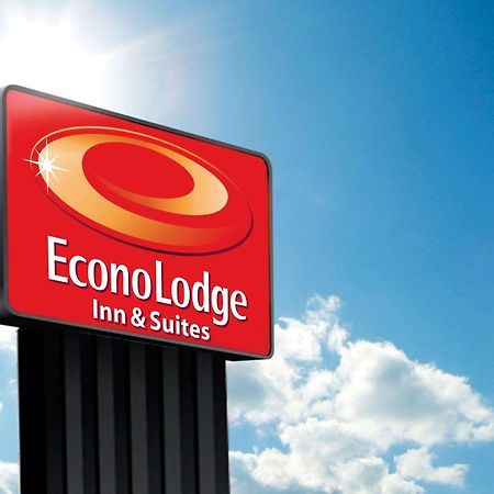 Econo Lodge Inn & Suites Yuma I-8 Екстер'єр фото