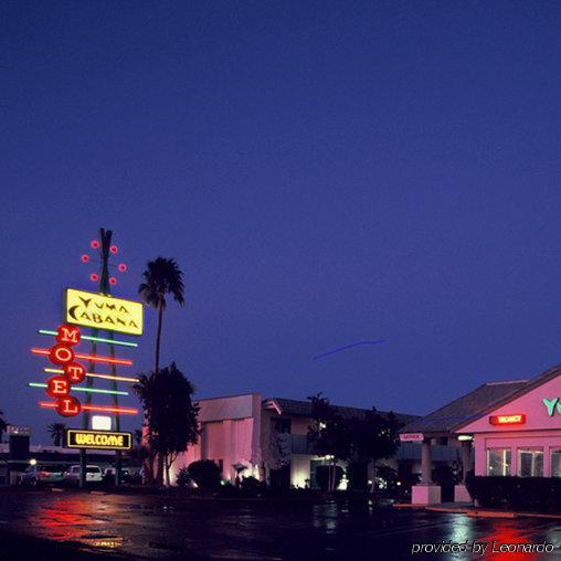 Econo Lodge Inn & Suites Yuma I-8 Екстер'єр фото