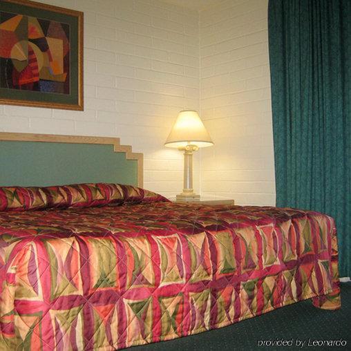 Econo Lodge Inn & Suites Yuma I-8 Екстер'єр фото