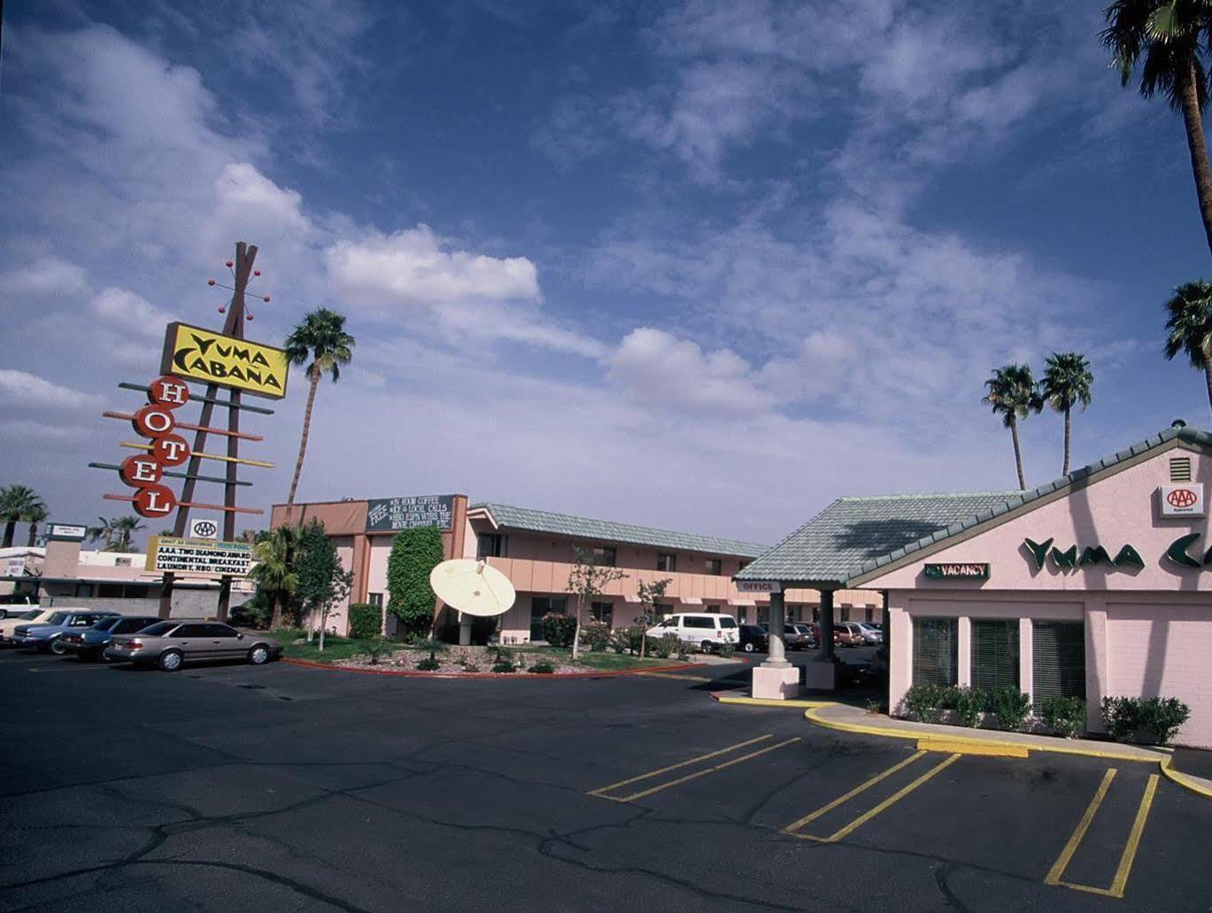 Econo Lodge Inn & Suites Yuma I-8 Екстер'єр фото
