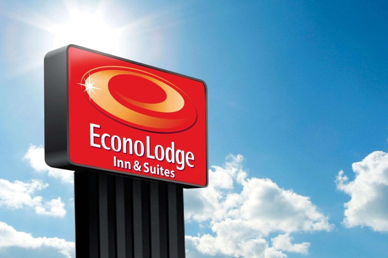Econo Lodge Inn & Suites Yuma I-8 Екстер'єр фото